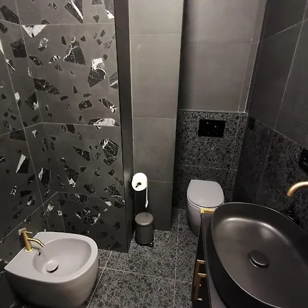 Auri Apartment